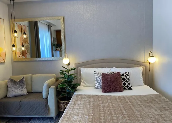 Amani 133,3 Minutes To Airport,with Gym & Pool,fast Wi-fi, Free Netflix