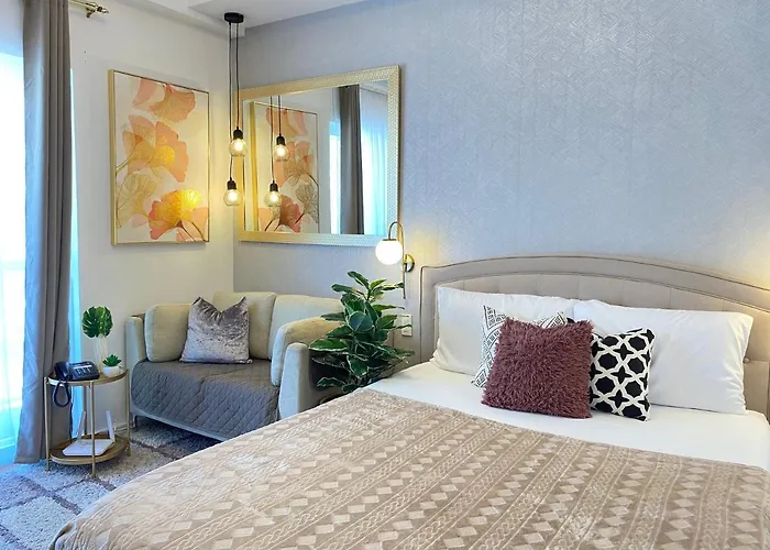 Apartment Amani 133,3 Minutes To Airport,with Gym & Pool,fast Wi-fi, Free Netflix *