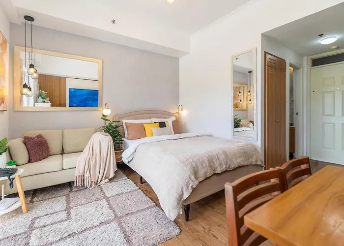 Apartment Amani 133,3 Minutes To Airport,with Gym & Pool,fast Wi-fi, Free Netflix