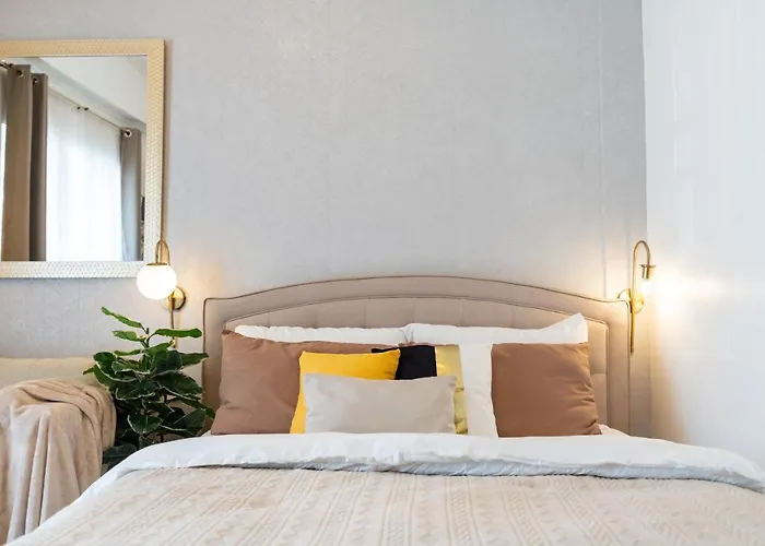 Amani 133,3 Minutes To Airport,with Gym & Pool,fast Wi-fi, Free Netflix